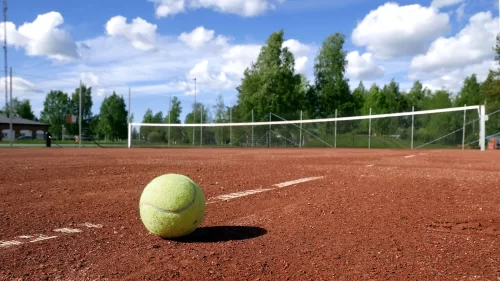 أنواع أرضيات ملاعب التنس